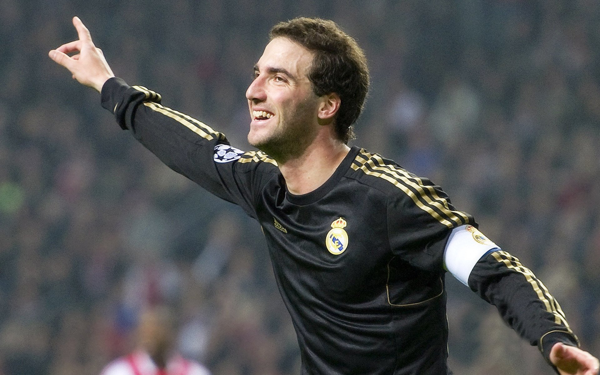 【逆境反击】球队X如何在落后多分的情况下逆转,逆境球生